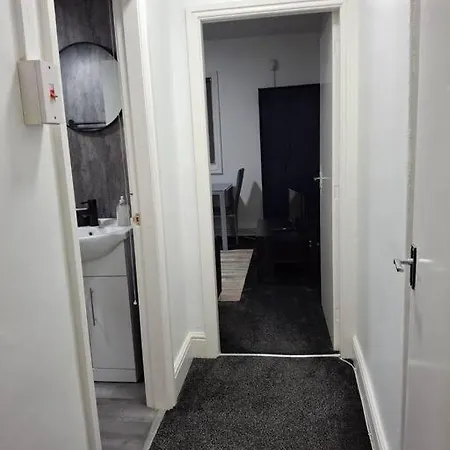 1br Hyde Park Haven شقة ليدز