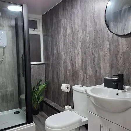 1br Hyde Park Haven شقة ليدز